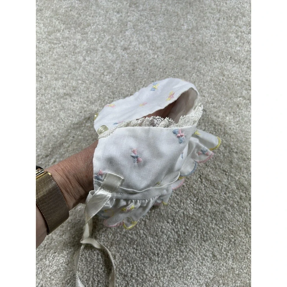 Vintage Infant Baby‎ Bonnet Eyelet Embroidered Pastel Bows Lace Ruffle Tie Trim